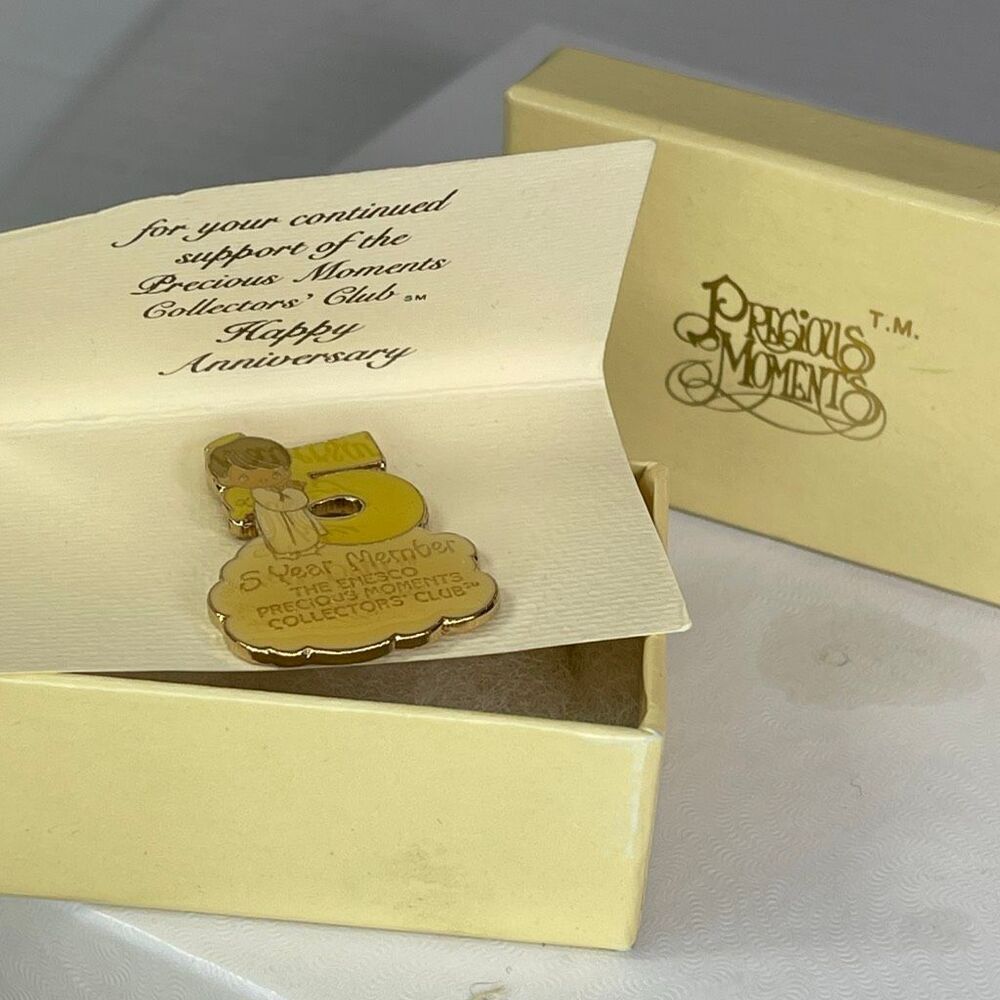 Vintage Precious Moments collectors club thank you 5 year anniversary pin origin